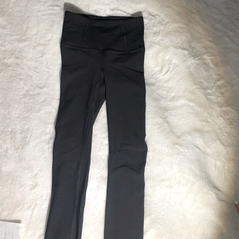 Small black lululemon leggings